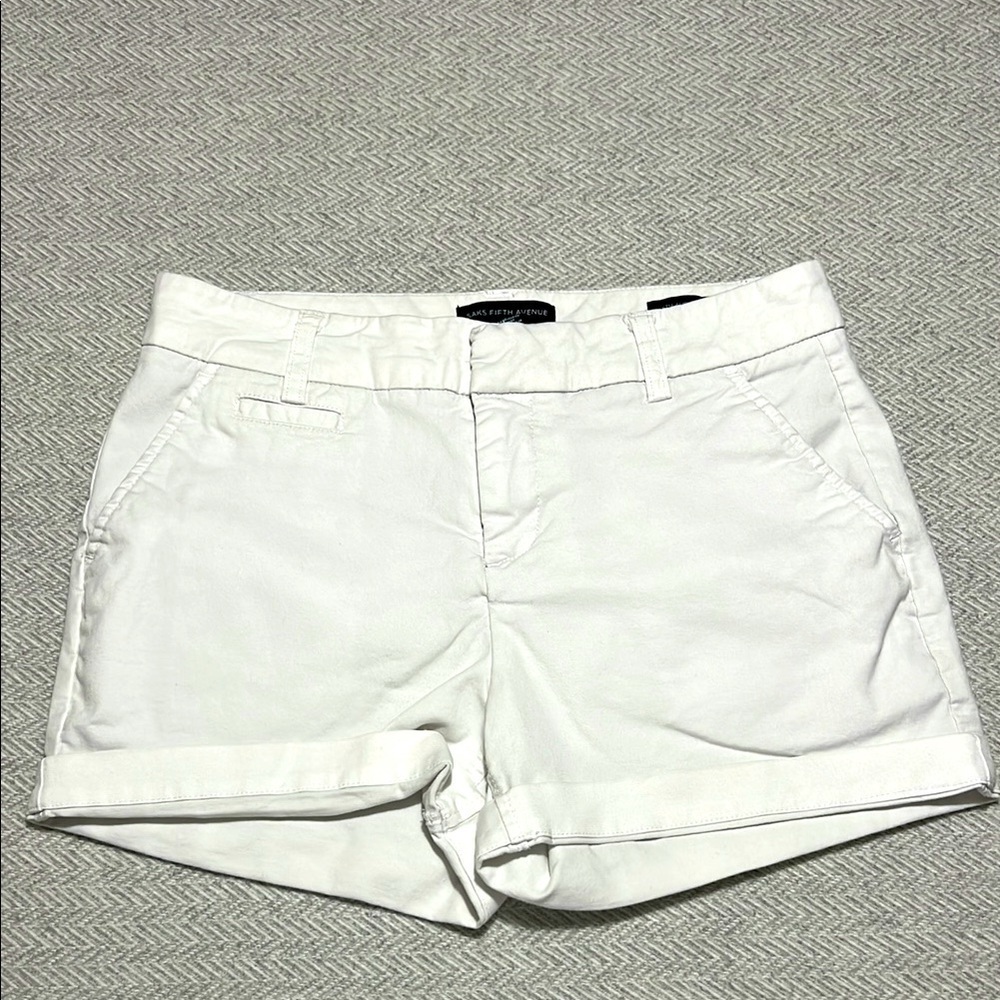 Saks Fifth Ave White Women's Shorts. Size 2